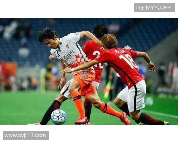 名古屋队与黄冈黄蜂的激烈对决展现篮球魅力与团队精神