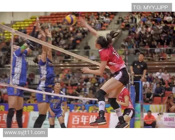 意大利与中国女足激情对决海报展现巅峰对抗魅力与实力的完美结合